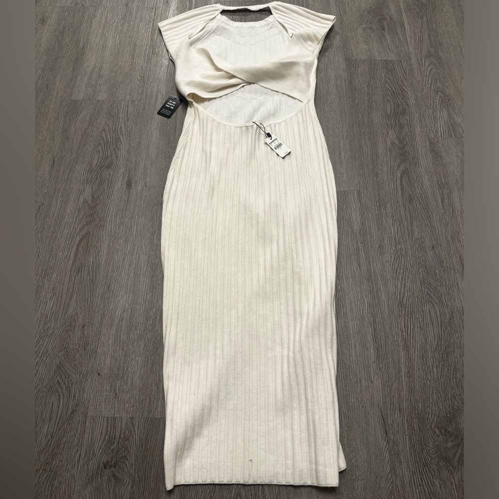 Elegant Cream Sleeveless Dress